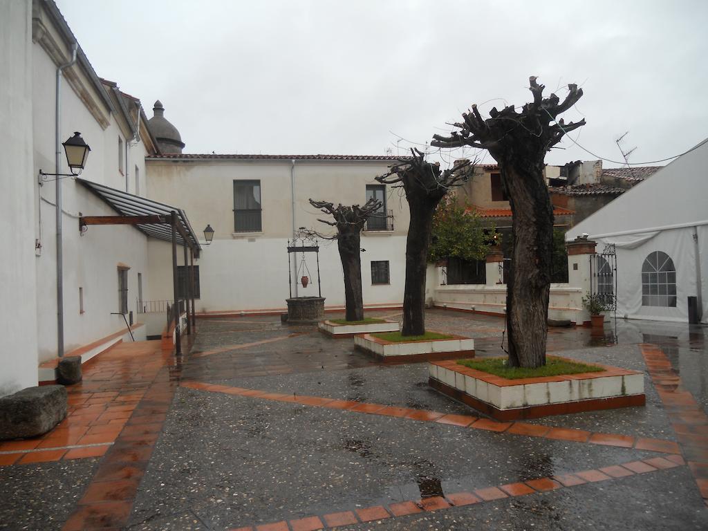 Sumaiya El Palacio Coria Exterior photo